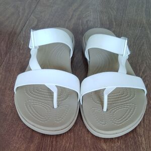 Crocs Women Tulum Sandals. Off White / Tan Size 9
